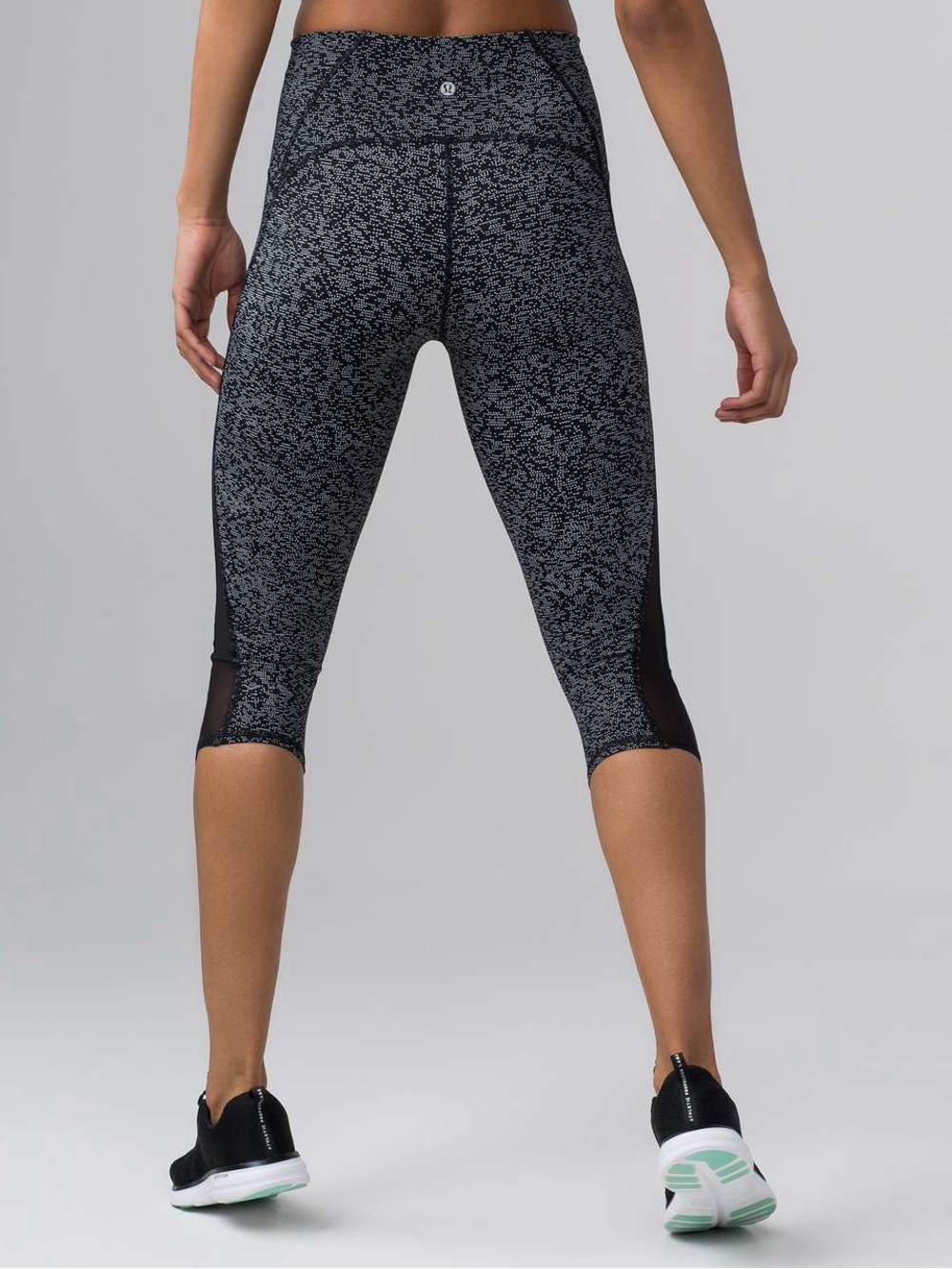 Lululemon Train Times Crop (17") Soundwave White Black Athletic Leggings